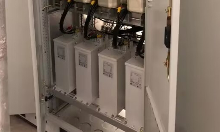 冶金工業(yè)用戶電網(wǎng)中抗諧波型電容器的應(yīng)用 冶金工業(yè)用戶電網(wǎng)中抗諧波型電容器的應(yīng)用