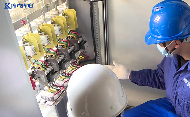 低壓電力電容器