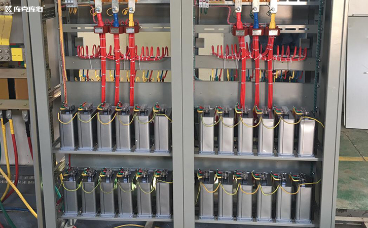 無功補(bǔ)償裝置