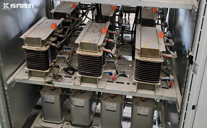 低壓電力電容器