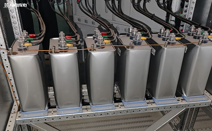 自愈式并聯(lián)電容器